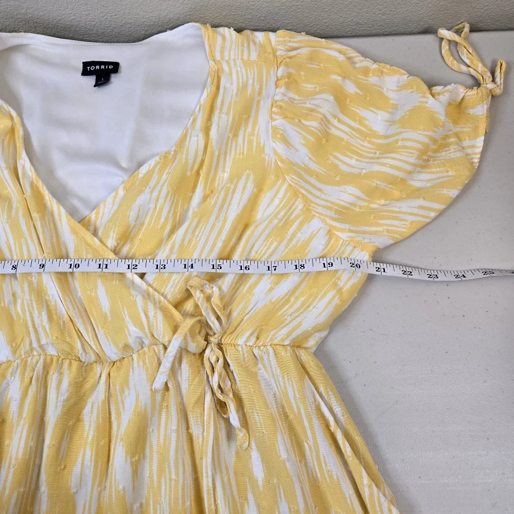 NWoT Torrid Yellow Faux Wrap Surplice Midi Dress Yellow White Size 1 (14/16) - Picture 13 of 16